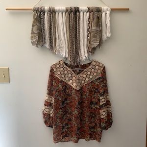 DB Red Floral Farmhouse Peasant Lace Blouse Size M